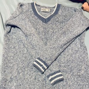 Abercombie-kids sweater, v-neck